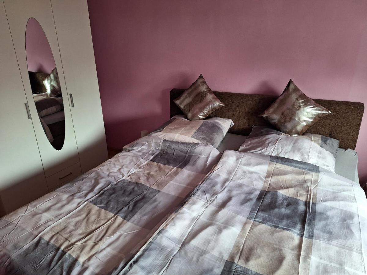 Privatunterkunft, Ferienwohnung, Monteurswohnung Bottrop Bagian luar foto